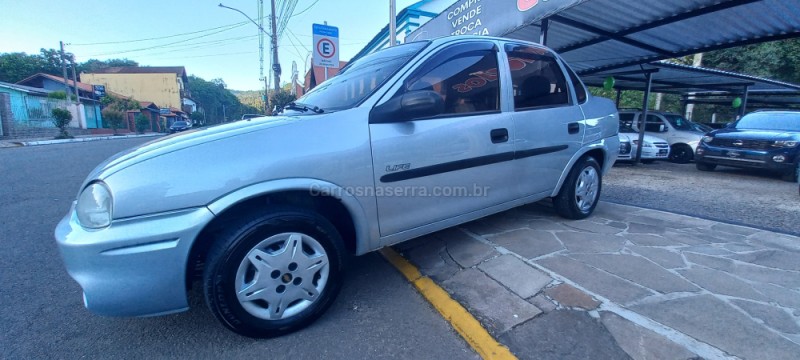 CLASSIC 1.0 MPFI LIFE 8V FLEX 4P MANUAL