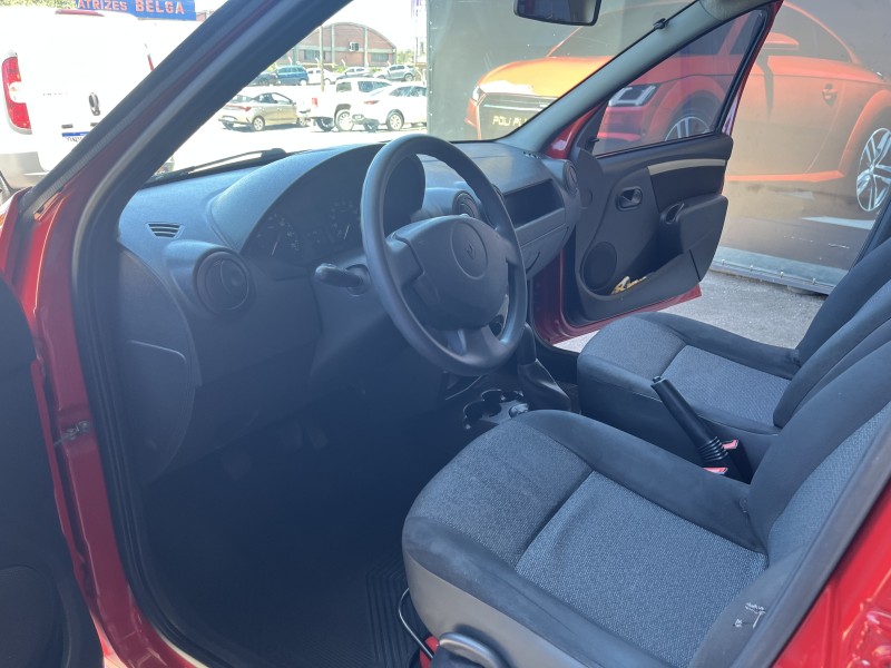 LOGAN 1.6 EXPRESSION 8V HI-FLEX 4P MANUAL - 2010 - CAXIAS DO SUL