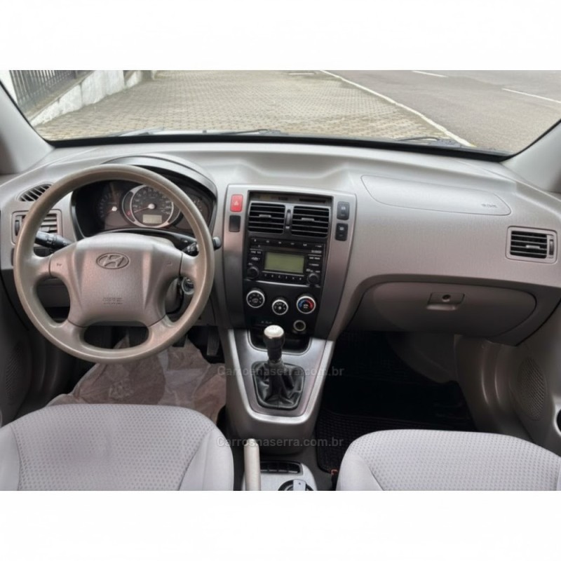 TUCSON 2.0 GL 2WD 16V GASOLINA 4P MANUAL - 2012 - CAXIAS DO SUL