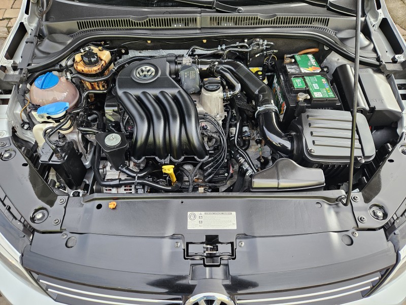 JETTA 2.0 COMFORTLINE FLEX 4P TIPTRONIC - 2012 - CAXIAS DO SUL