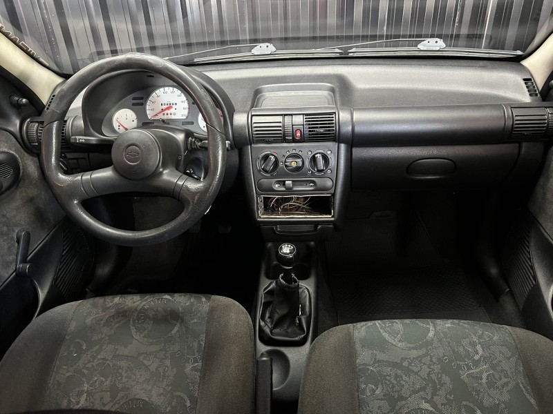 CORSA 1.0 MPFI MILENIUM 8V GASOLINA 4P MANUAL - 2001 - CAXIAS DO SUL