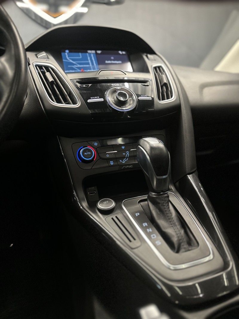 FOCUS 2.0 TITANIUM HATCH 16V FLEX 4P AUTOMÁTICO - 2018 - CAXIAS DO SUL