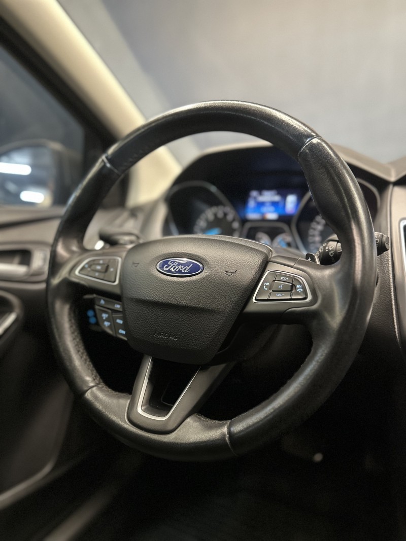 FOCUS 2.0 TITANIUM HATCH 16V FLEX 4P AUTOMÁTICO - 2018 - CAXIAS DO SUL