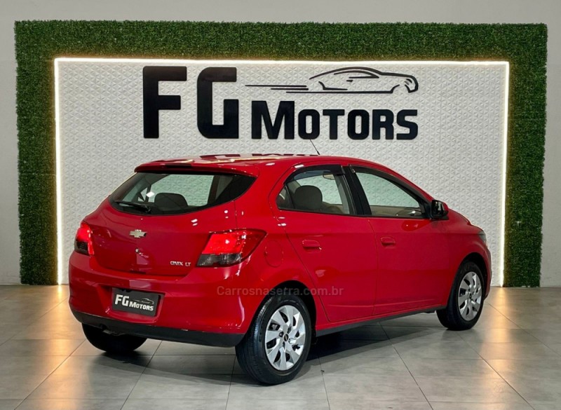ONIX 1.4 MPFI LT 8V FLEX 4P AUTOMÁTICO - 2015 - NOVO HAMBURGO