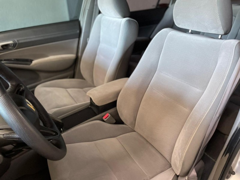 CIVIC 1.8 LXS 16V FLEX 4P AUTOMÁTICO - 2008 - BOM PRINCíPIO