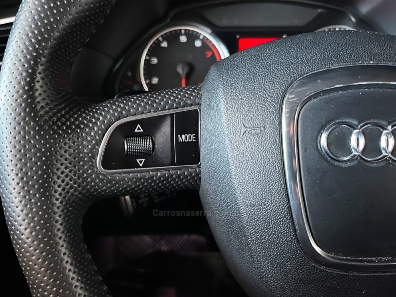 Q5 2.0 TFSI AMBIENTE 16V 211CV GASOLINA 4P AUTOMÁTICO - 2012 - PORTO ALEGRE