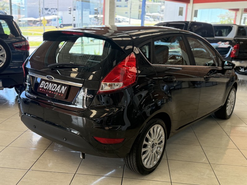 FIESTA 1.6 TITANIUM HATCH 16V FLEX 4P AUTOMÁTICO - 2014 - FARROUPILHA