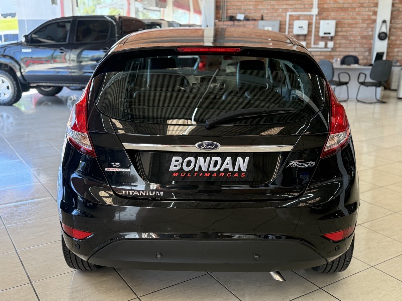 FIESTA 1.6 TITANIUM HATCH 16V FLEX 4P AUTOMÁTICO - 2014 - FARROUPILHA