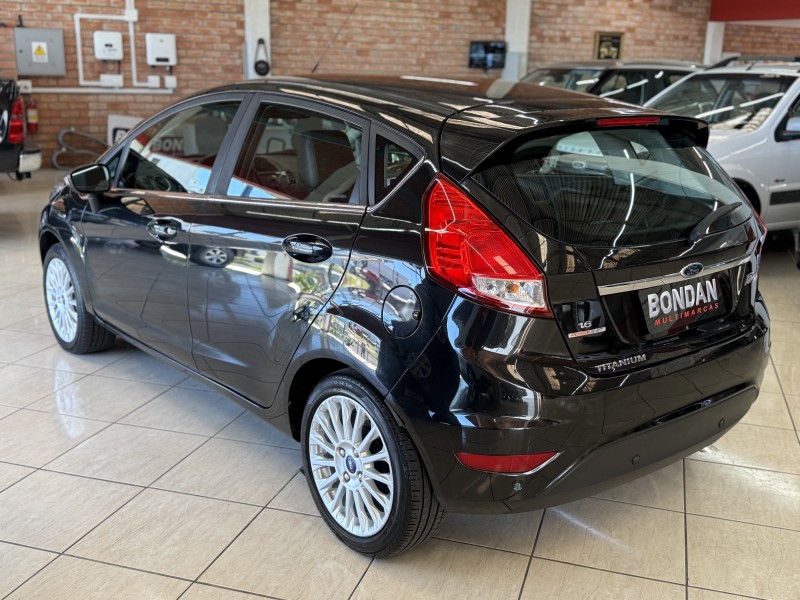 FIESTA 1.6 TITANIUM HATCH 16V FLEX 4P AUTOMÁTICO - 2014 - FARROUPILHA