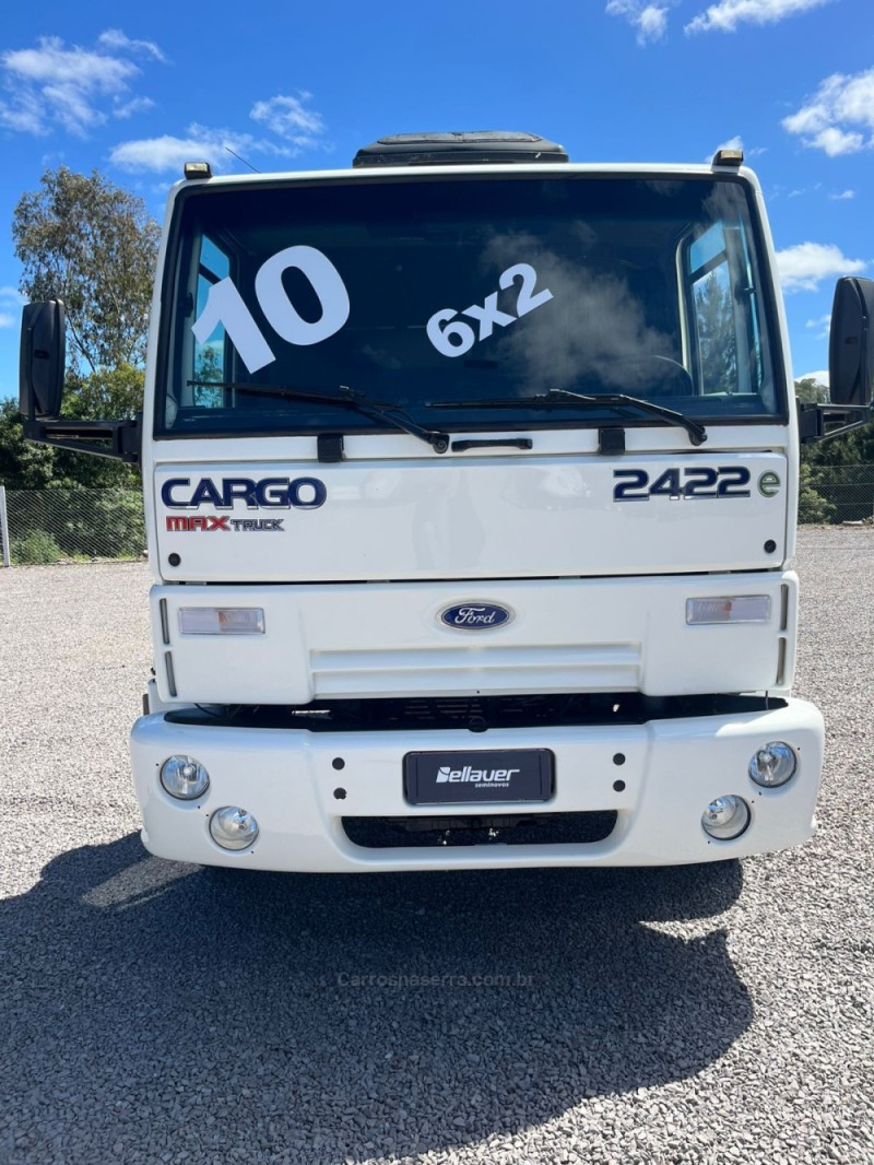 CARGO 2422 E 3 EIXOS