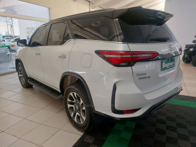 HILUX SW4 2.8 SRX 4X4 DIAMOND 16V TURBO DIESEL 4P 7 LUGARES AUTOMÁTICO - 2022 - NOVO HAMBURGO