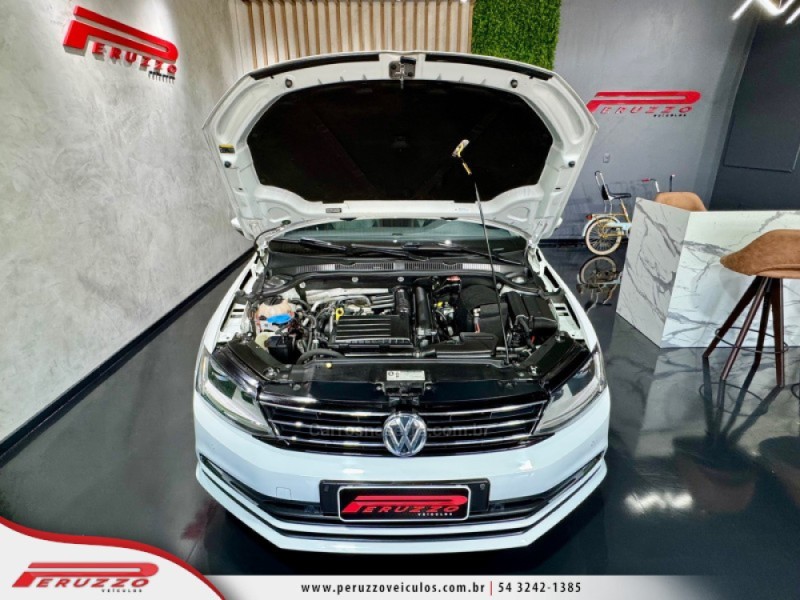 JETTA 1.4 16V TSI COMFORTLINE FLEX 4P TIPTRONIC - 2017 - NOVA PRATA