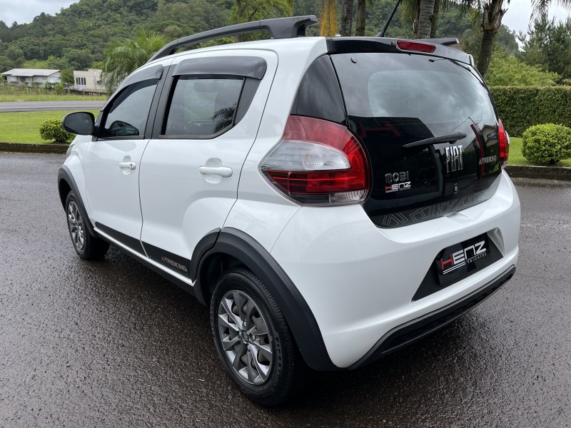 MOBI 1.0 TREKKING 8V FLEX 4P MANUAL - 2021 - BOM PRINCíPIO
