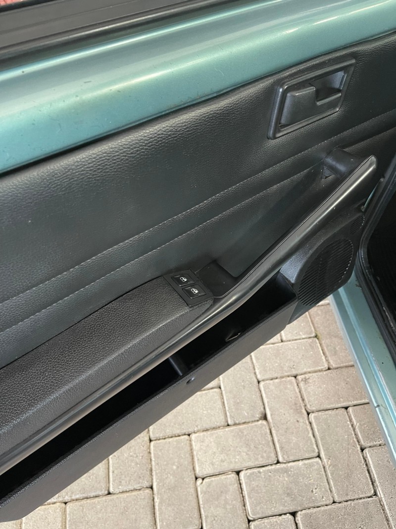 UNO 1.0 IE MILLE EP 8V GASOLINA 4P MANUAL - 1996 - CAXIAS DO SUL