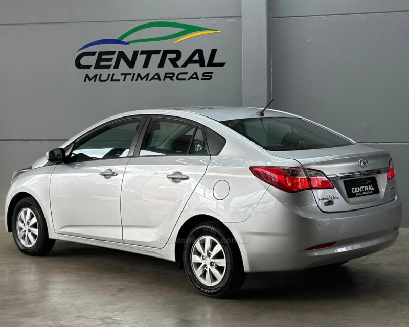 HB20S 1.6 COMFORT PLUS 16V FLEX 4P AUTOMÁTICO - 2014 - VACARIA