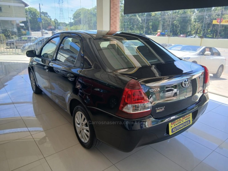 ETIOS 1.5 XLS SEDAN 16V FLEX 4P MANUAL - 2013 - NOVA PETRóPOLIS