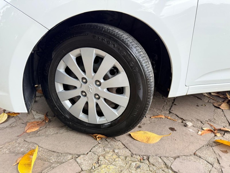 HB20 1.0 COMFORT 12V FLEX 4P MANUAL - 2015 - TRêS COROAS