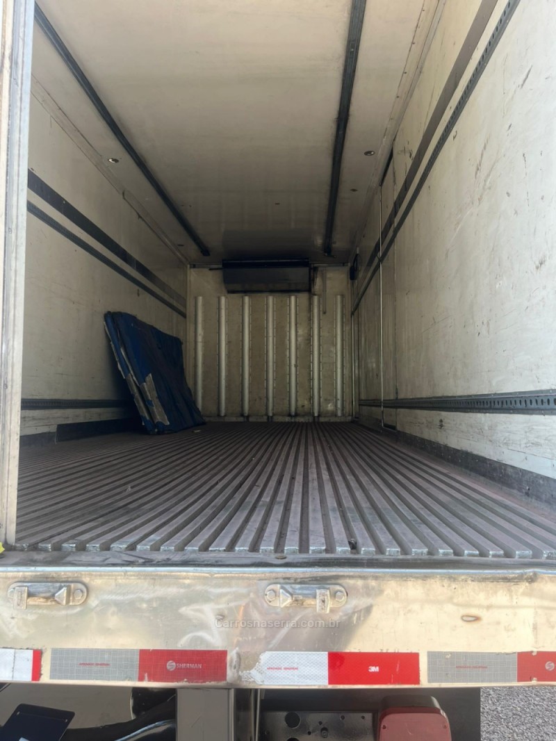 CARGO 2428 E T 3 EIXOS - 2008 - FARROUPILHA