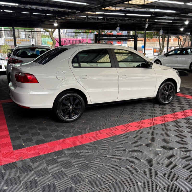 VOYAGE 1.6 MI SELEÇÃO 8V FLEX 4P MANUAL - 2014 - PASSO FUNDO