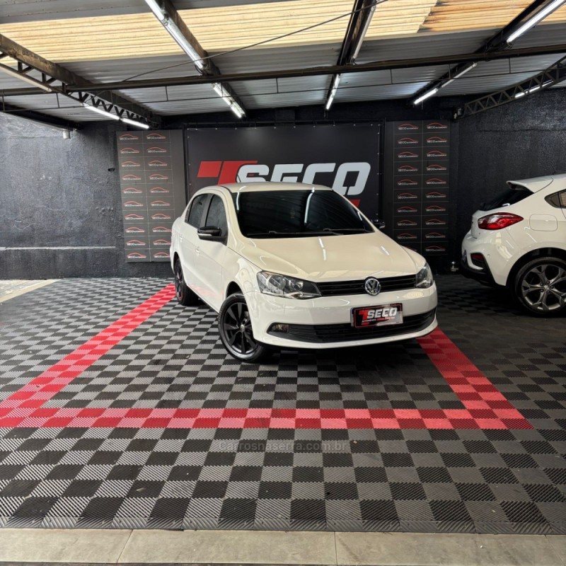 VOYAGE 1.6 MI SELEÇÃO 8V FLEX 4P MANUAL - 2014 - PASSO FUNDO