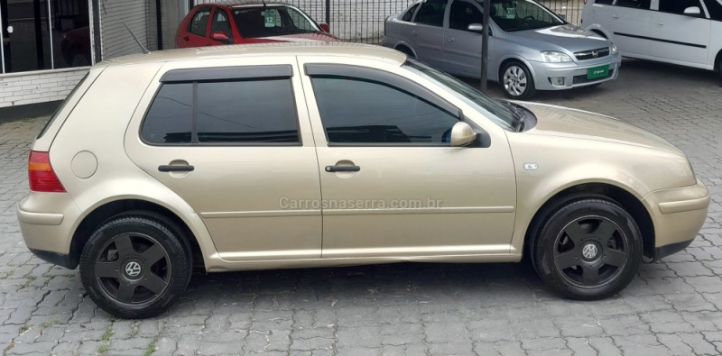 GOLF 2.0 MI COMFORTLINE 8V GASOLINA 4P MANUAL - 2001 - CAXIAS DO SUL