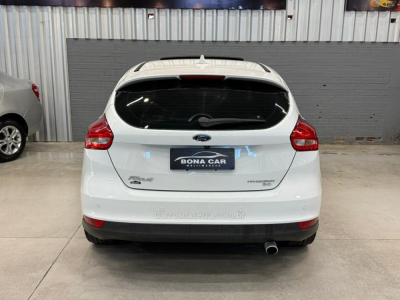 FOCUS 2.0 TITANIUM HATCH 16V FLEX 4P AUTOMÁTICO - 2017 - CAXIAS DO SUL