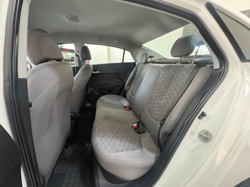 HB20S 1.6 COMFORT PLUS 16V FLEX 4P MANUAL - 2017 - SANTA CRUZ DO SUL