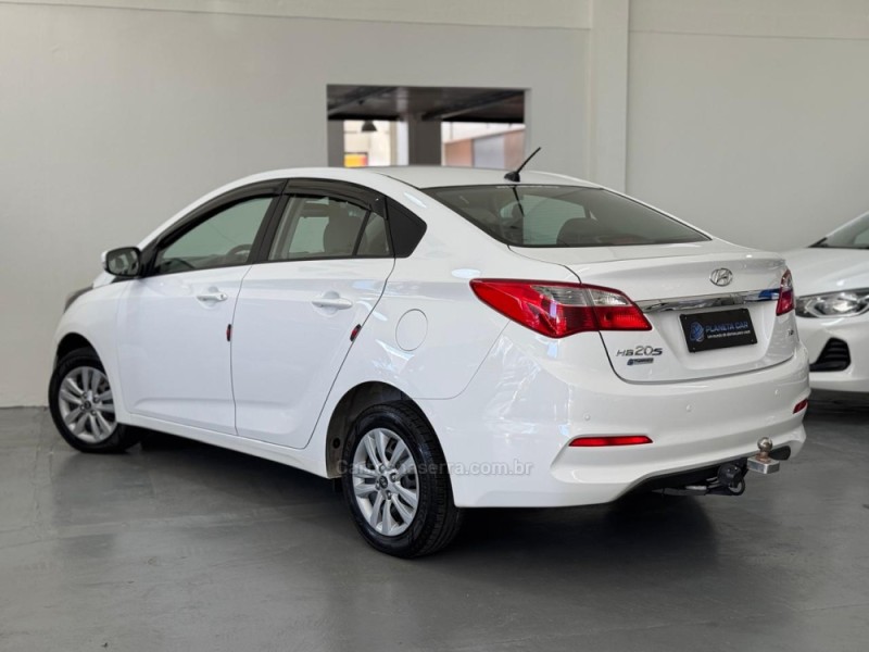 HB20S 1.6 COMFORT PLUS 16V FLEX 4P MANUAL - 2017 - SANTA CRUZ DO SUL