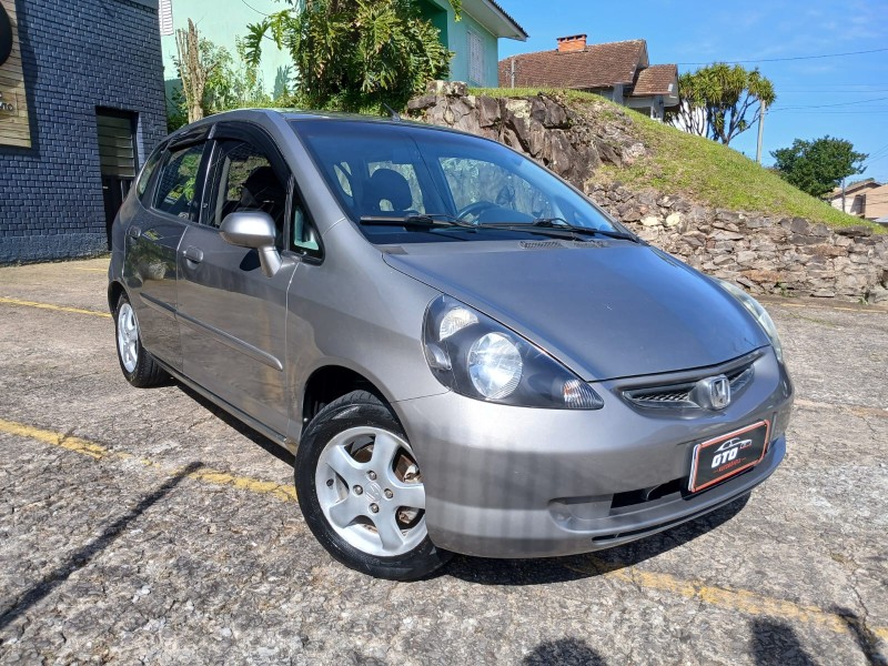 FIT 1.4 LXL 8V FLEX 4P MANUAL - 2006 - FARROUPILHA