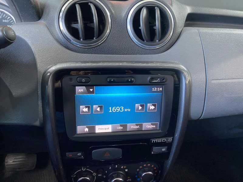 DUSTER 2.0 TECH ROAD II 4X2 16V FLEX 4P AUTOMÁTICO - 2015 - CARLOS BARBOSA