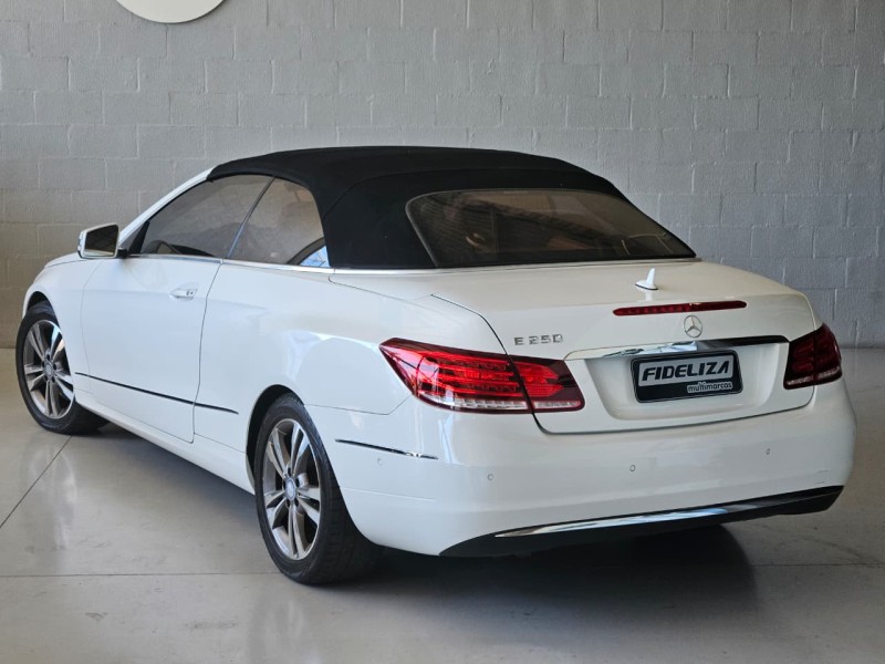 E 250 2.0 CABRIOLET 16V TURBO GASOLINA 2P AUTOMÁTICO - 2014 - FARROUPILHA
