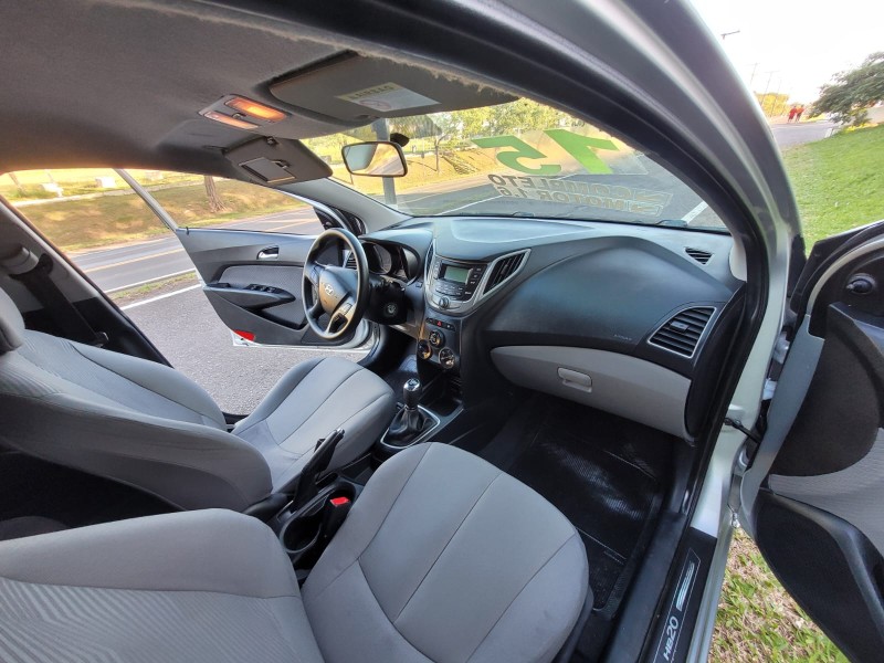 HB20S 1.6 COMFORT PLUS 16V FLEX 4P MANUAL - 2015 - VENâNCIO AIRES