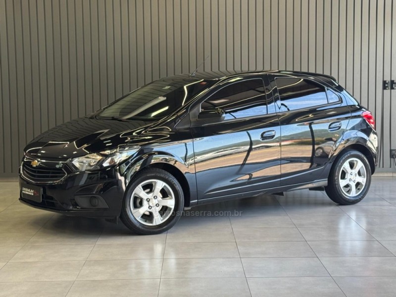 ONIX 1.4 MPFI LT 8V FLEX 4P MANUAL - 2019 - DOIS IRMãOS