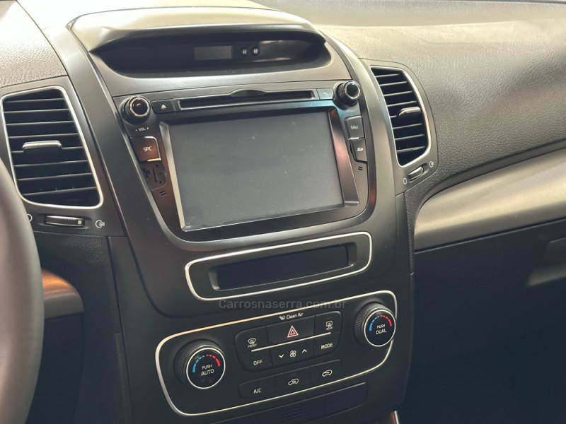 SORENTO 2.4 EX 4X2 16V GASOLINA 4P AUTOMÁTICO - 2015 - SANTA CRUZ DO SUL