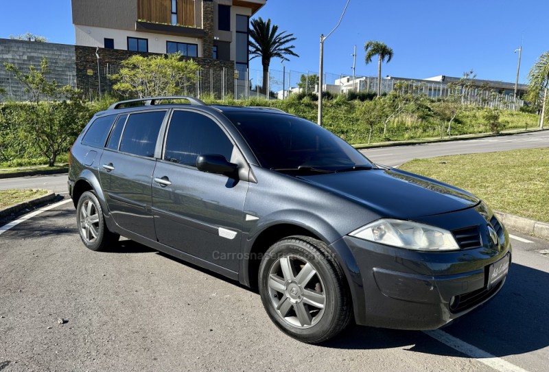 MÉGANE 2.0 DYNAMIQUE GRAND TOUR 16V GASOLINA 4P MANUAL - 2007 - CAXIAS DO SUL