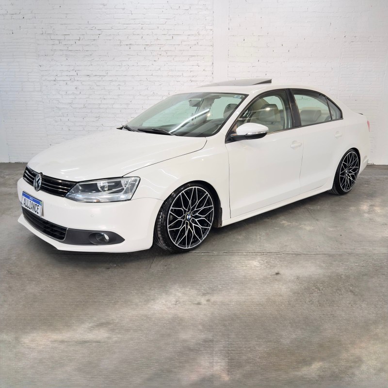 JETTA 2.0 COMFORTLINE FLEX 4P TIPTRONIC - 2013 - CAXIAS DO SUL