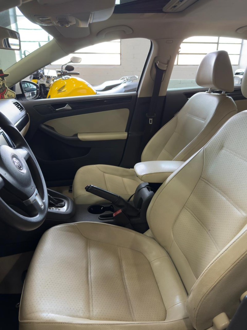 JETTA 2.0 COMFORTLINE FLEX 4P TIPTRONIC - 2013 - CAXIAS DO SUL