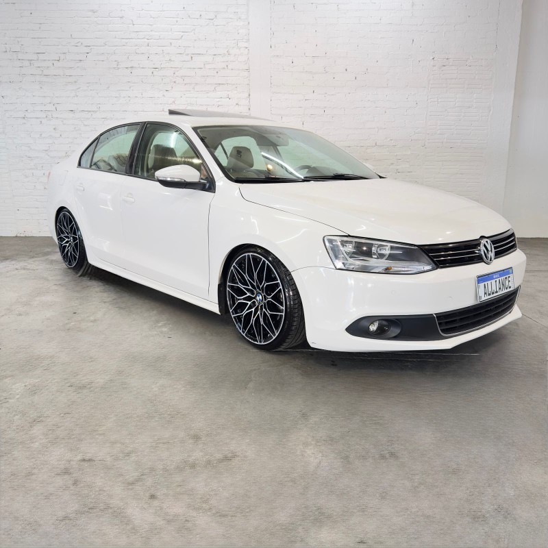 JETTA 2.0 COMFORTLINE FLEX 4P TIPTRONIC - 2013 - CAXIAS DO SUL