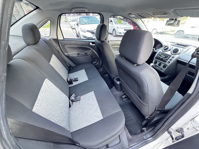 FIESTA 1.6 ROCAM SE SEDAN 8V FLEX 4P MANUAL - 2014 - CAXIAS DO SUL