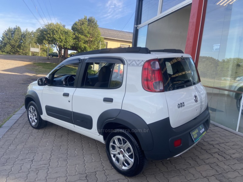 UNO 1.4 EVO WAY 8V FLEX 4P MANUAL - 2011 - NOVA PRATA