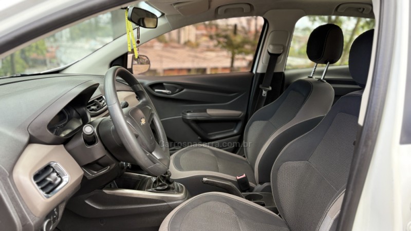 PRISMA 1.0 MPFI LT 8V FLEX 4P MANUAL - 2015 - CAXIAS DO SUL