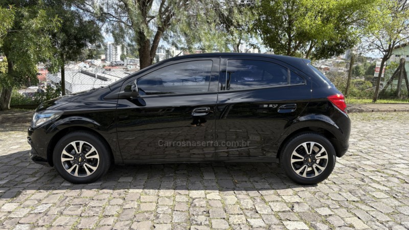 ONIX 1.4 MPFI LT 8V FLEX 4P MANUAL - 2014 - CAXIAS DO SUL