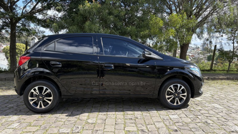 ONIX 1.4 MPFI LT 8V FLEX 4P MANUAL - 2014 - CAXIAS DO SUL