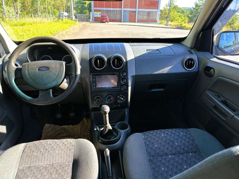 ESCORT 1.6 MPI GL 8V GASOLINA 4P MANUAL - 2004 - SãO SEBASTIãO DO CAí