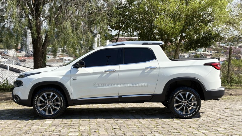 TORO 2.0 16V TURBO DIESEL VOLCANO AT9 4X4 AUTOMÁTICO - 2020 - CAXIAS DO SUL