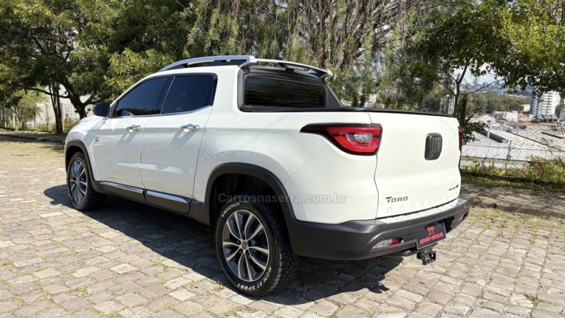 TORO 2.0 16V TURBO DIESEL VOLCANO AT9 4X4 AUTOMÁTICO - 2020 - CAXIAS DO SUL