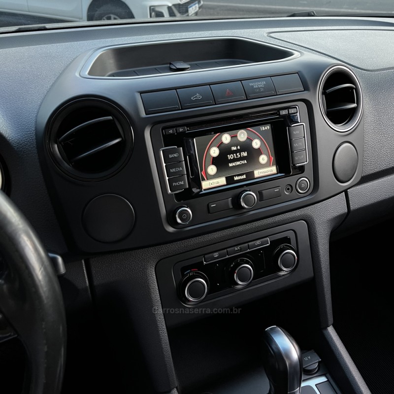 AMAROK 2.0 TRENDLINE 4X4 CD 16V TURBO INTERCOOLER DIESEL 4P AUTOMÁTICO - 2016 - VACARIA