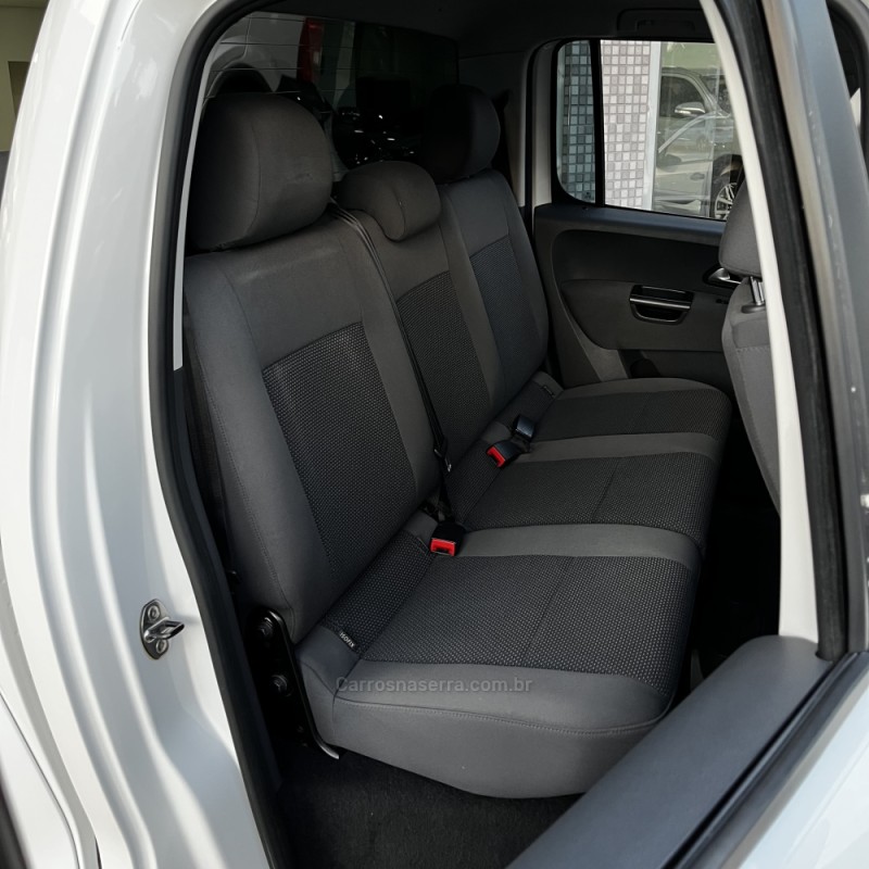 AMAROK 2.0 TRENDLINE 4X4 CD 16V TURBO INTERCOOLER DIESEL 4P AUTOMÁTICO - 2016 - VACARIA
