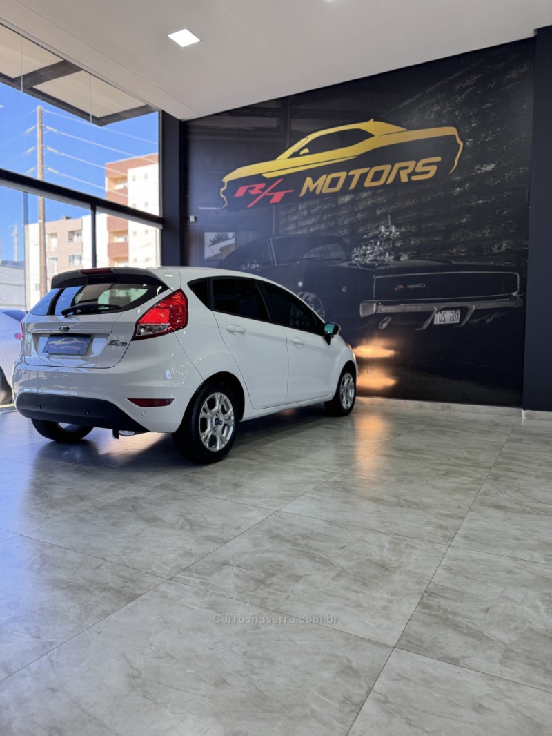 FIESTA 1.6 SEL HATCH 16V FLEX 4P AUTOMÁTICO - 2017 - CAXIAS DO SUL