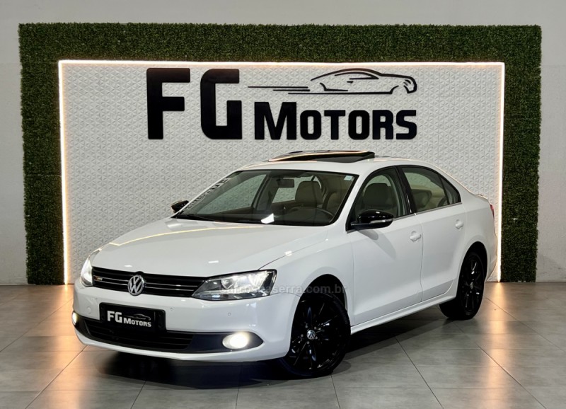JETTA 2.0 COMFORTLINE FLEX 4P TIPTRONIC - 2013 - NOVO HAMBURGO